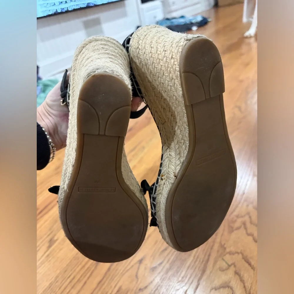 Marc Fisher Wedges - Picture 5 of 7